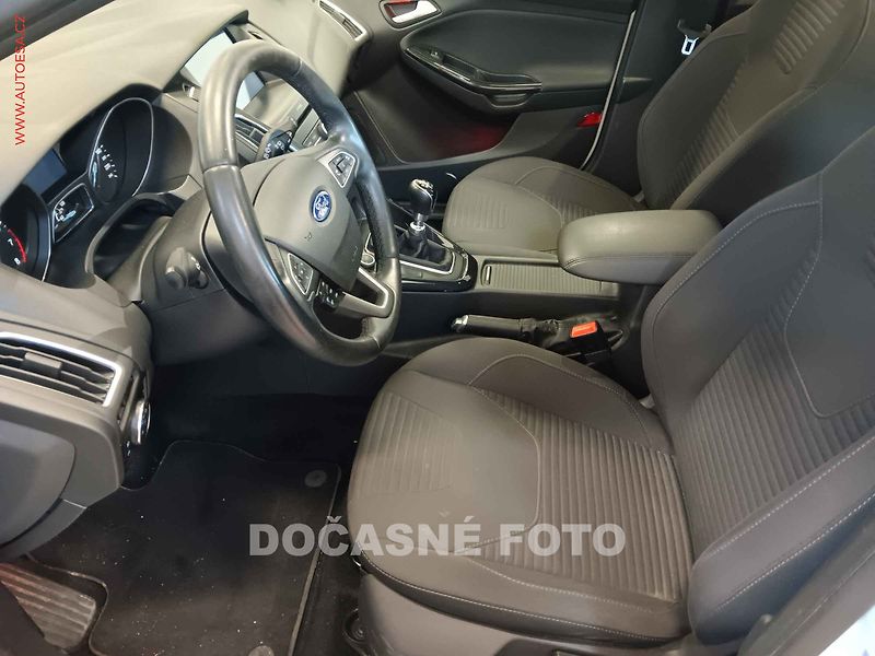 Ford Focus (2017) 1.5.eco boost, 1.maj,ČR - fotka 3 z 3