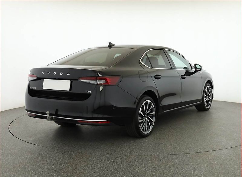 Škoda Superb (2025) 2.0 TDI - fotka 5 z 21