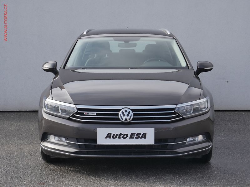 Volkswagen Passat (2016) 2.0 TDi 4x4, ČR, Highline - fotka 2 z 24