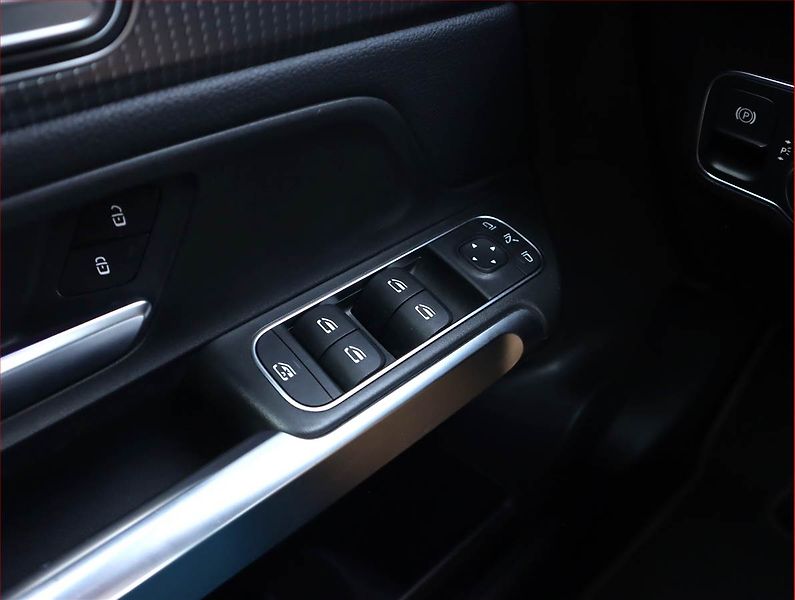 Mercedes-Benz GLB (2021) 200 d - fotka 26 z 28