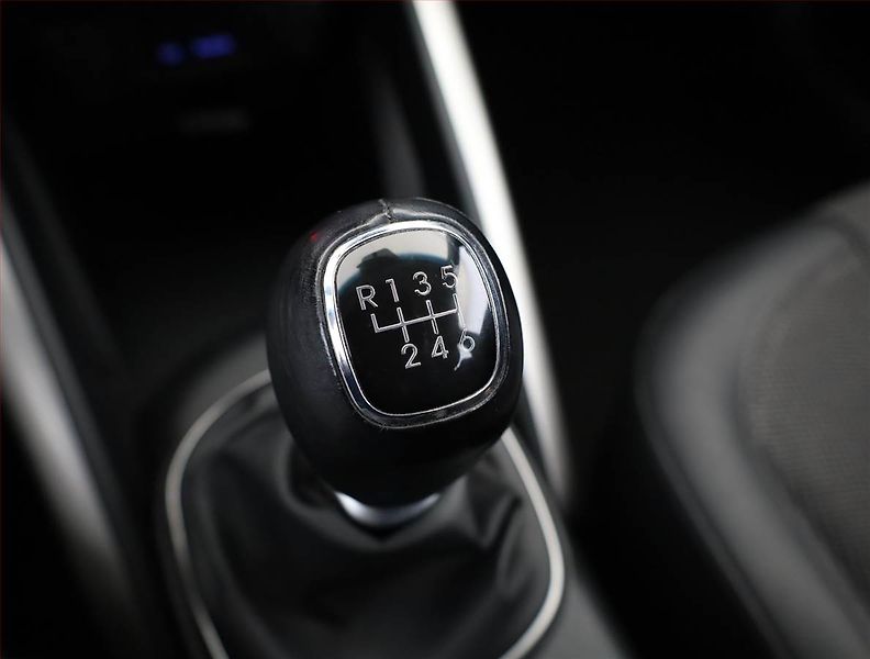 Hyundai Veloster (2012) 1.6 GDI, Tempomat - fotka 12 z 15
