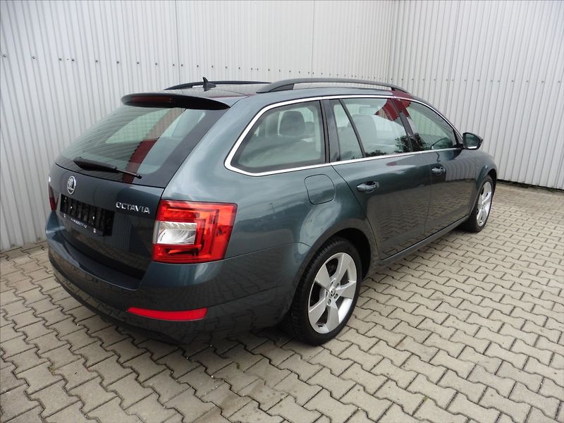Škoda Octavia 1,6 TDi III Combi Style - fotka 6 z 18