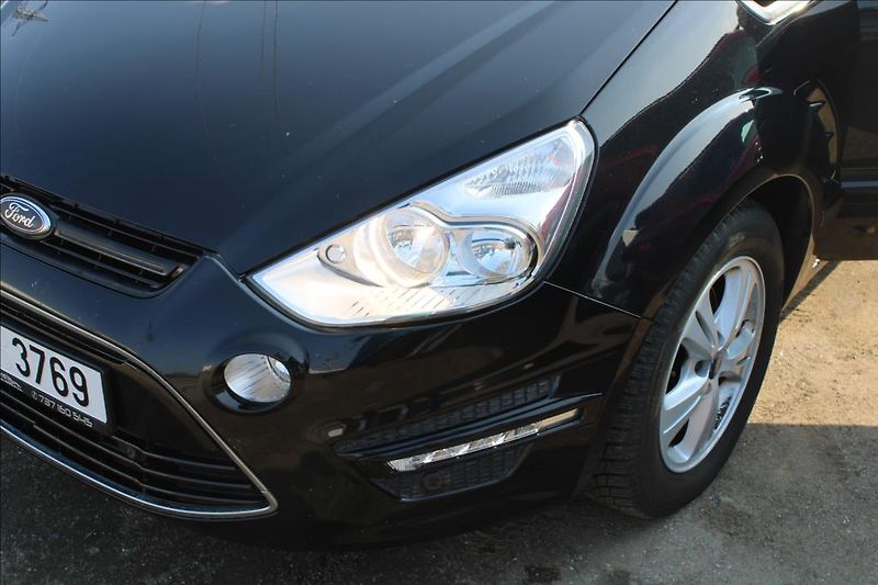 Ford S-MAX 2,0 TDCi  SERVISKA, AUTOMAT - fotka 22 z 31