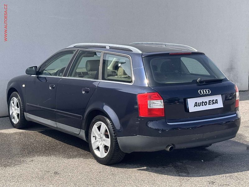 Audi A4 (2002) 2.0i, Kůže - fotka 4 z 14