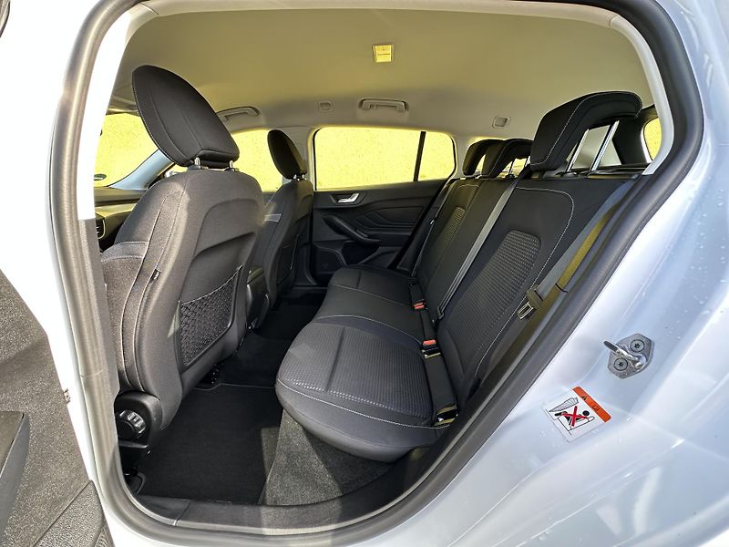Ford Focus (2019) 1.5EcoBlue/88kW*KOMBI*1.Maj.TZ - fotka 23 z 39