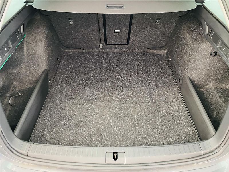 Škoda Octavia 1,5 TSI M-HEV 110kW DSG Top Se - fotka 27 z 28