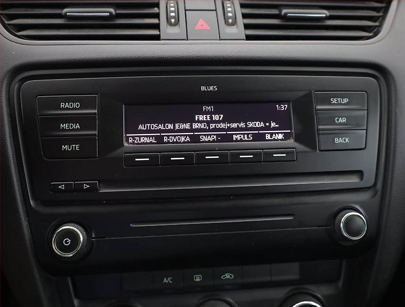 Škoda Octavia (2013) 1.2 TSI - fotka 11 z 14