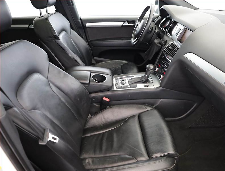 Audi Q7 (2011) S-Line 3.0 TDI, 4X4, Automat - fotka 7 z 17