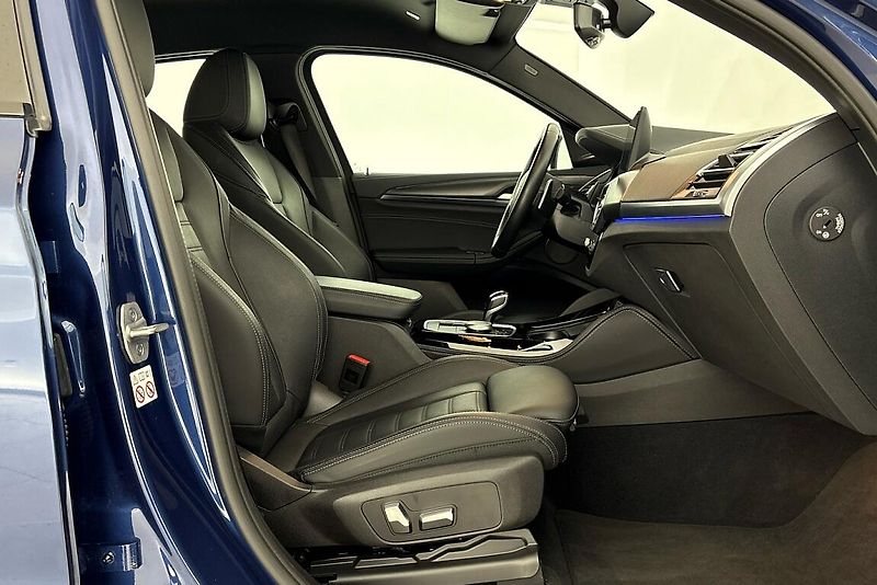 BMW X4 M40d - fotka 12 z 26
