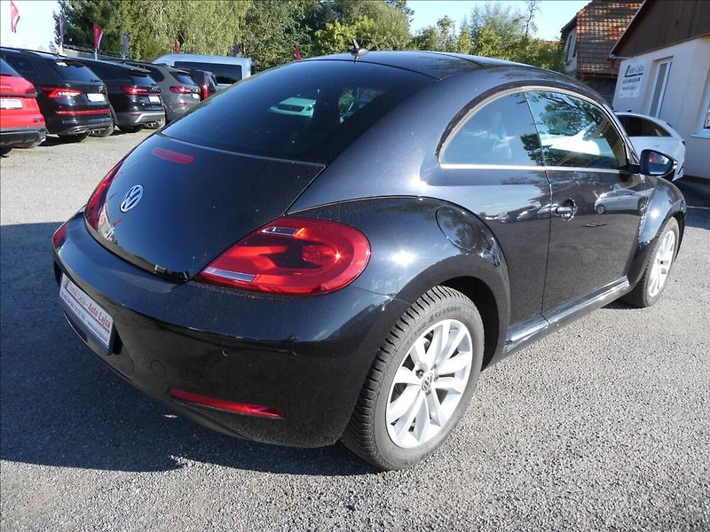 Volkswagen Beetle 1,2 TSi 77kW,1.maj.,po servise - fotka 9 z 52