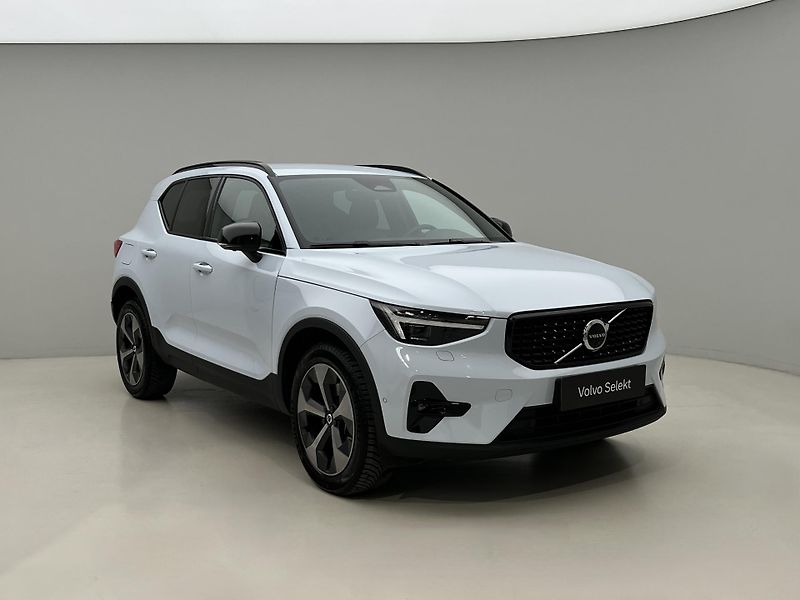 Volvo XC40 B3 DARK PLUS AUT CZ  - fotka 8 z 42