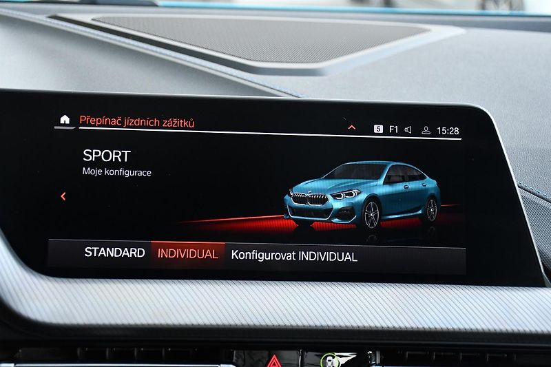 BMW Řada 2 218d M-SPORT 1M ČR 3LZÁRUKA - fotka 30 z 42