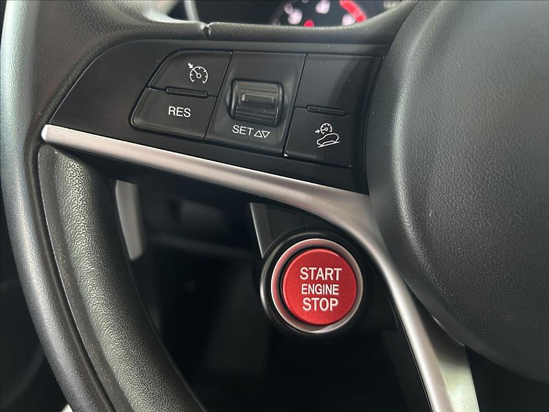 Alfa Romeo Stelvio 2,2   JTD 132kW,AUTOMAT,SERVIS - fotka 15 z 30