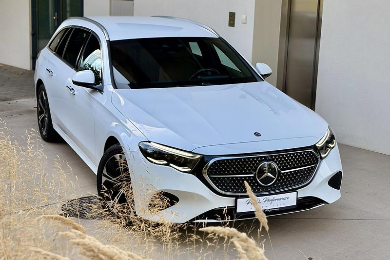 Mercedes-Benz Třídy E (2024) E 300de 4Matic  - fotka 6 z 68