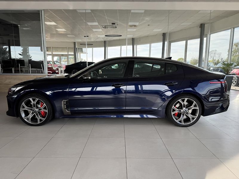 Kia Stinger 3,3TGDI V6*4WD*HUD*360kam*DPH - fotka 8 z 44