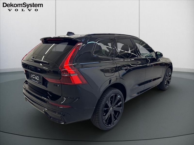 Volvo XC60 2,0  T8 Ultra Black Edition - fotka 3 z 16