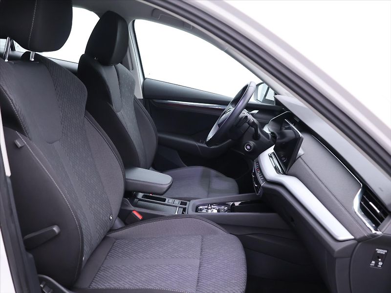 Škoda Octavia 2.0 TDI 110kW DSG CZ Style DPH - fotka 11 z 34