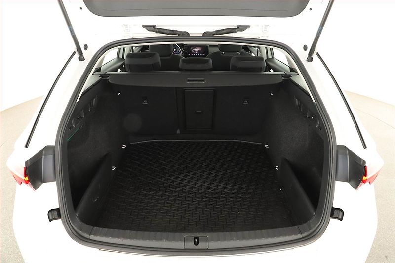 Škoda Octavia (2022) Style 2.0 TDI, Automat, ČR - fotka 11 z 15