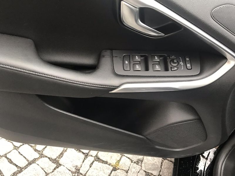 Volvo V40 (2015) - fotka 7 z 7