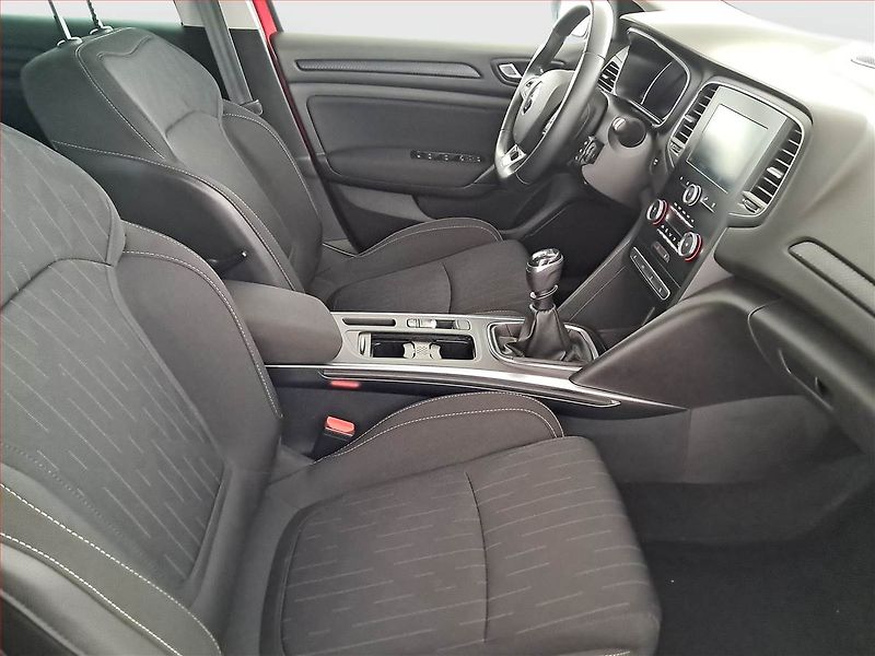Renault Mégane (2019) 1.3 TCe, Navi, Tempomat - fotka 9 z 22