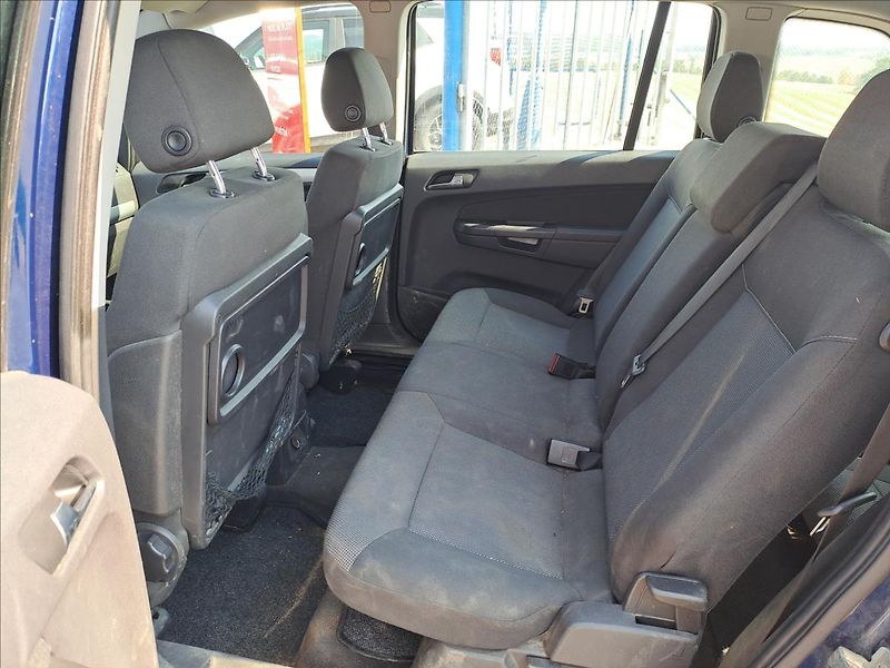 Opel Zafira 1,7 CDTi - fotka 6 z 13