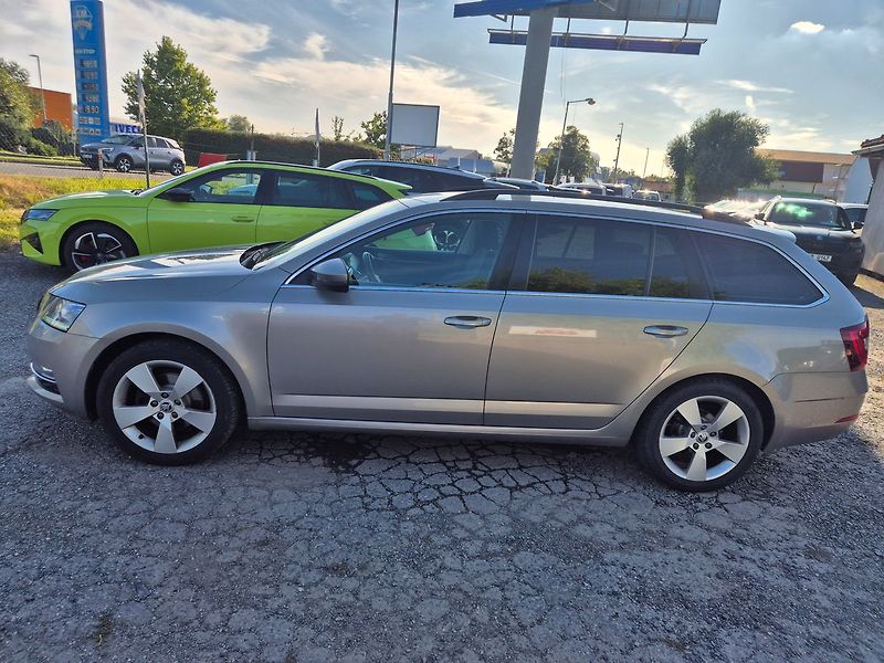 Škoda Octavia Combi 2,0 TDI DSG Style Plus, - fotka 8 z 20
