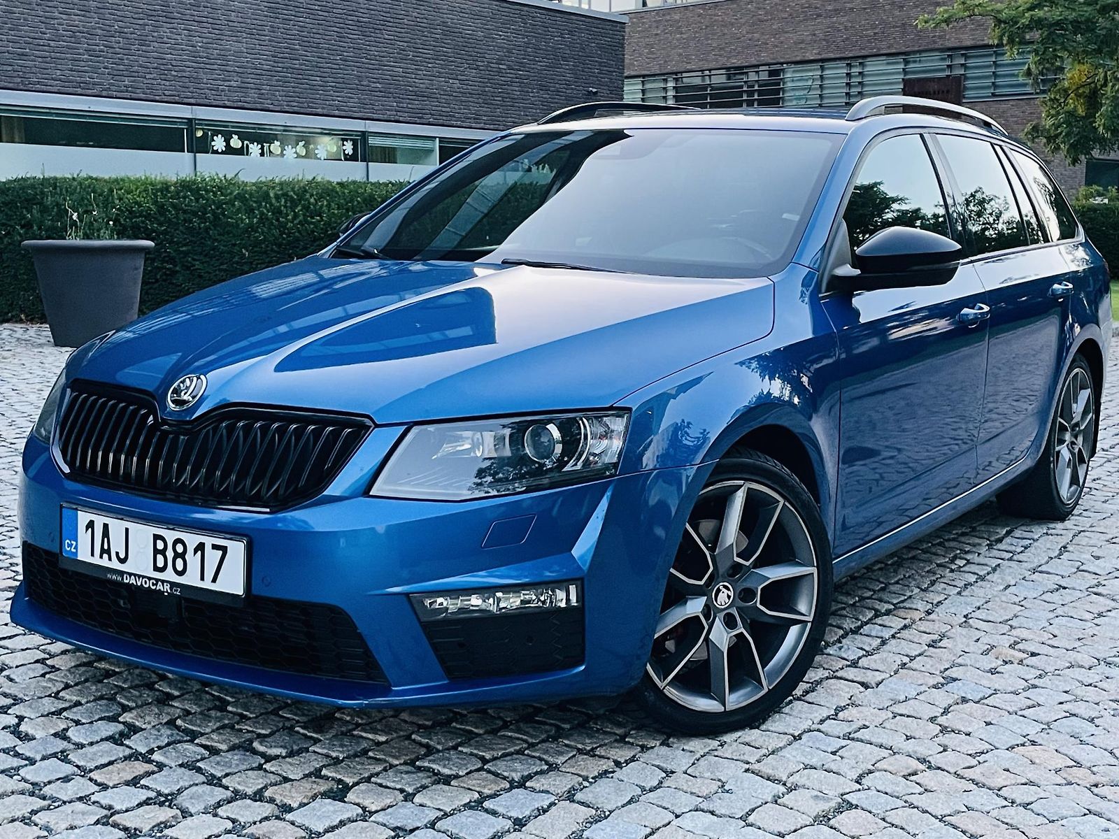 Škoda Octavia 2.0TDI VRS AUTOMAT SENZORY LED