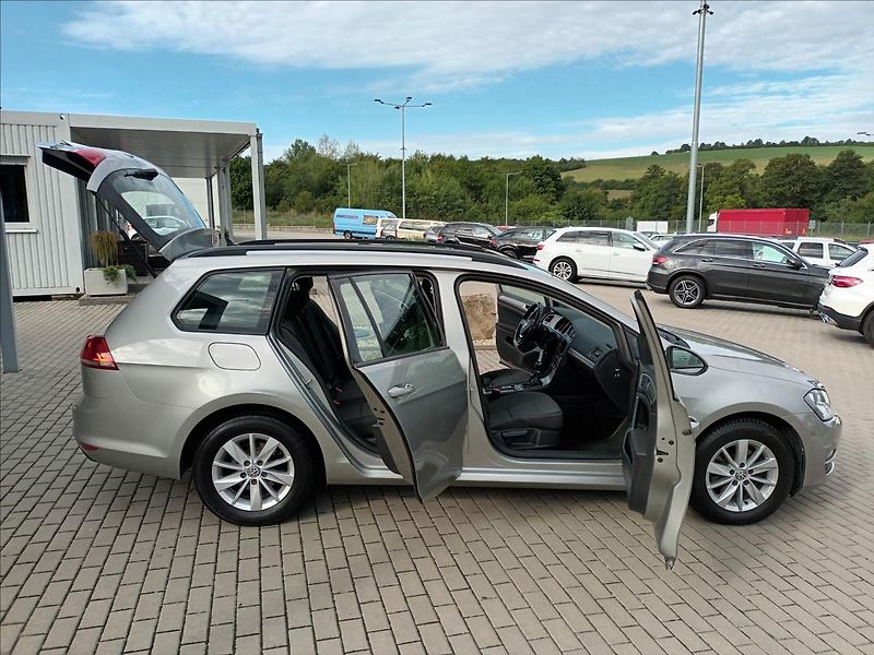 Volkswagen Golf 1,6 TDI,81KW,4X4,NAVI,SERVISKA - fotka 10 z 49