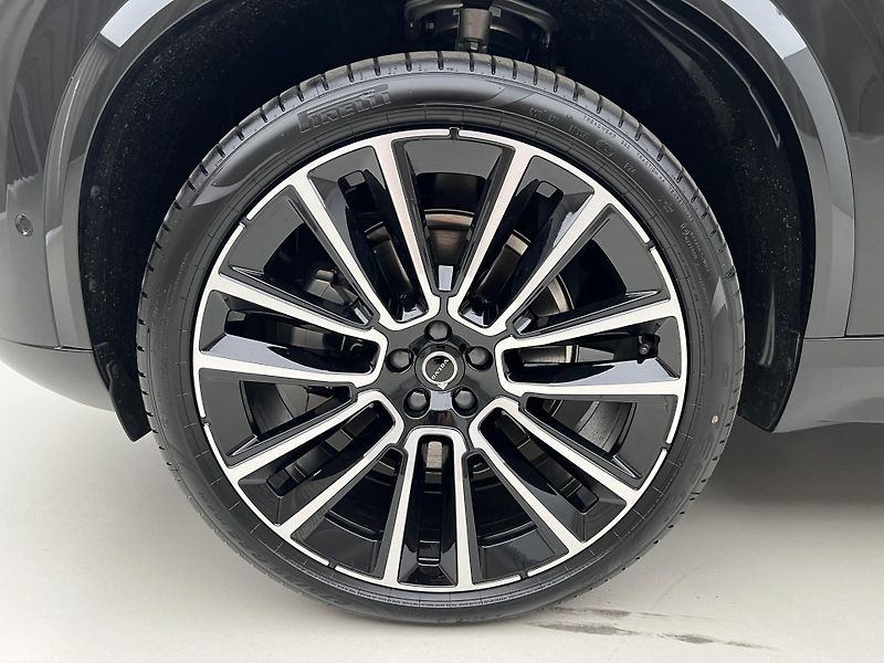 Volvo XC90 (2026) B5 AWD DARK PLUS AUT - fotka 16 z 48