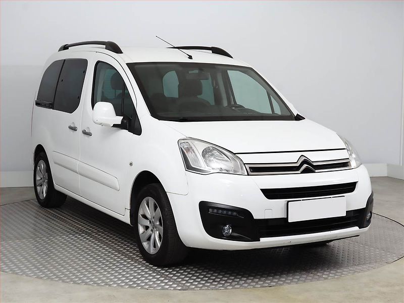 Citroën Berlingo (2016) Feel 1.6 VTi, 5Míst, ČR, 1Maj - fotka 1 z 12