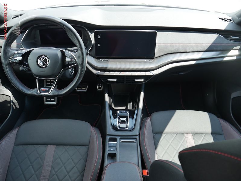 Škoda Octavia (2021) 2.0TDi 4x4, ČR, RS, DSG, LED - fotka 8 z 25