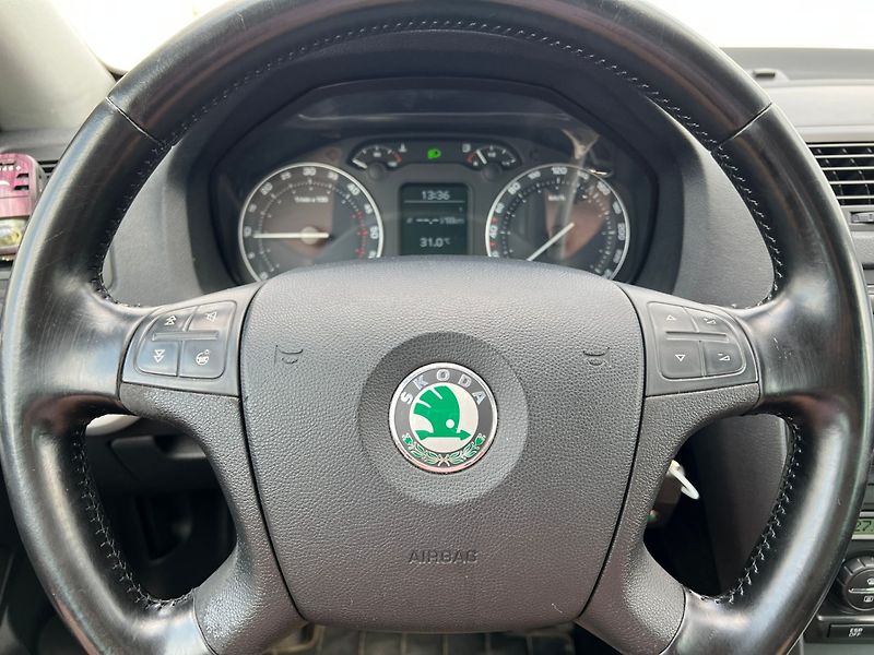 Škoda Octavia (2007) Scout 2.0TDi 103kW! - fotka 21 z 23
