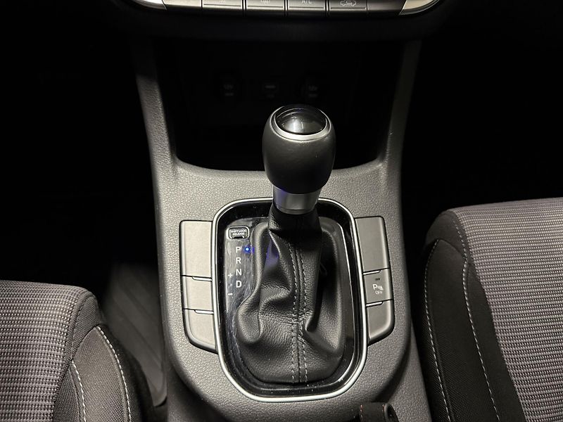 Hyundai i30 (2021) 1.0 T-GDI Comfort automat - fotka 11 z 20