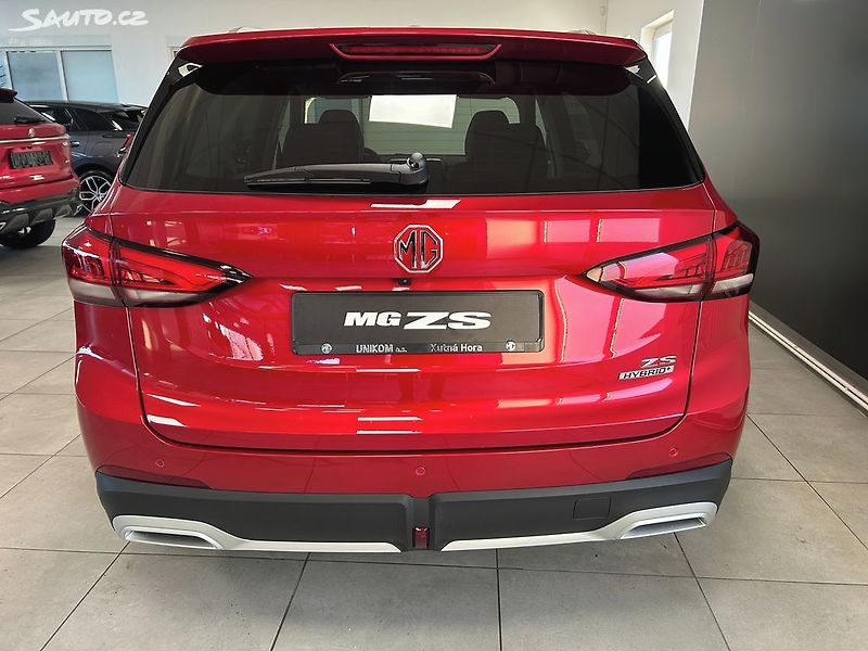 MG ZS (2026) 1,5 HEV 145kW Exclusive - fotka 4 z 7