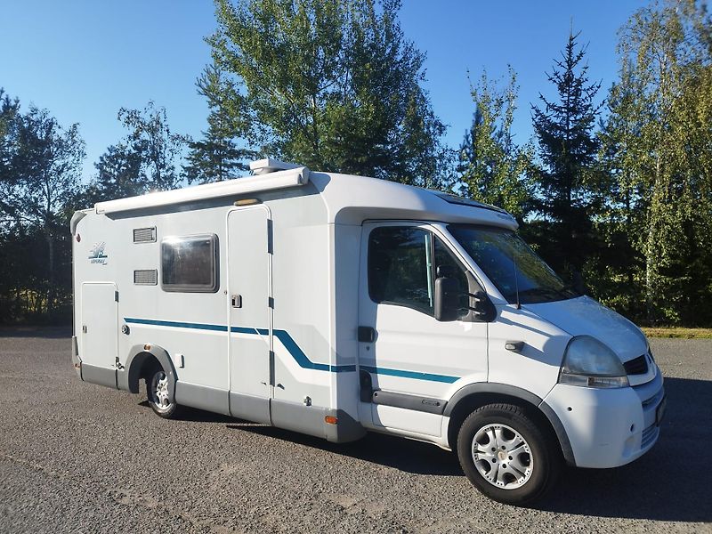 Renault WEINSBERG 2.5Dci zadní postel - fotka 1 z 24