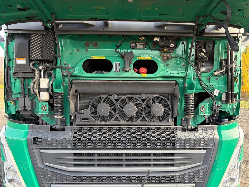 Volvo FH FH 500 I-SAVE NAVI TOP STAV - fotka 9 z 19
