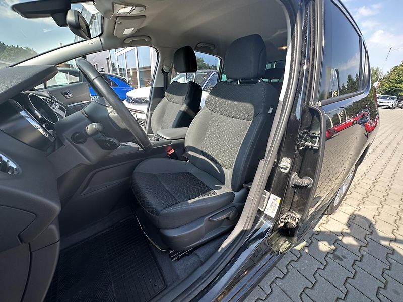Peugeot 3008 (2015) Acttive 1.6HDi 88kW Navi 1maj - fotka 35 z 47
