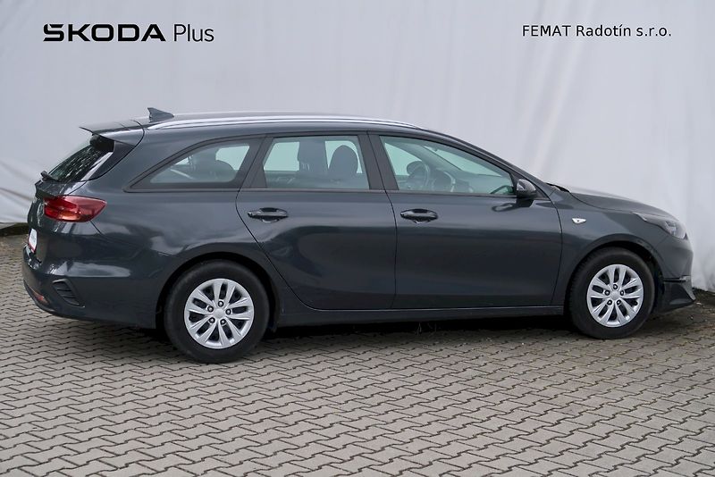 Kia Ceed (2022) Sportswagon,  1.0 T-GDI / 88 k - fotka 3 z 29