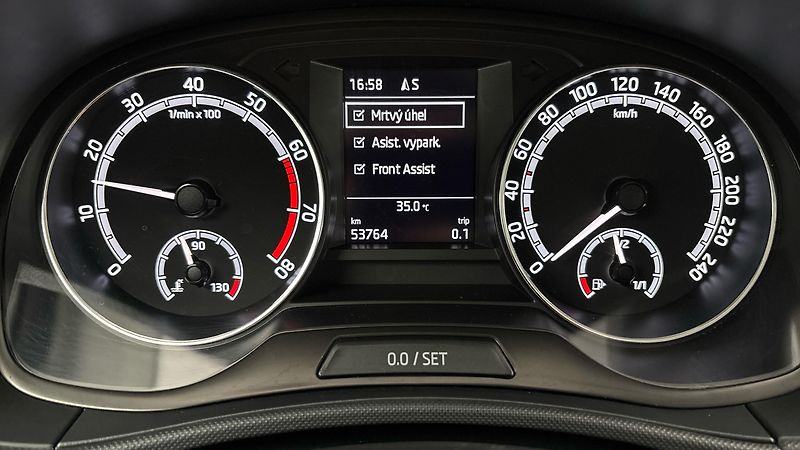 Škoda Fabia 1.0 TSI Ambition Combi - fotka 10 z 24