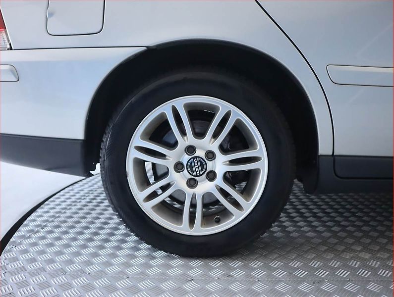 Volvo S60 (2006) 2.4, po STK, jezdí výborně - fotka 15 z 15