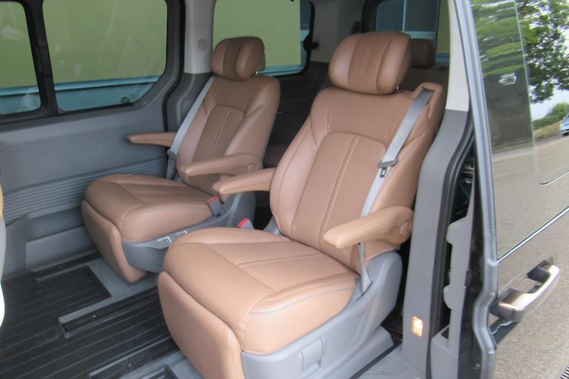 Hyundai Staria 2.2 CRDi 4x4 TAŽNÉ PANORAMA  - fotka 29 z 47