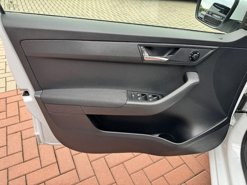 Škoda Fabia (2017) 1.2TSi Style Digi Klima - fotka 25 z 50