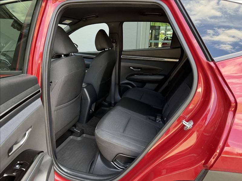 Hyundai Tucson 1,6 T HP  Smart Navi Sense+ - fotka 11 z 28