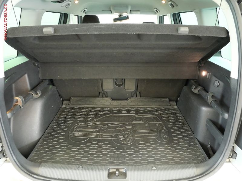 Škoda Yeti (2014) 2.0TDI, ČR, Xenon, AC - fotka 7 z 24
