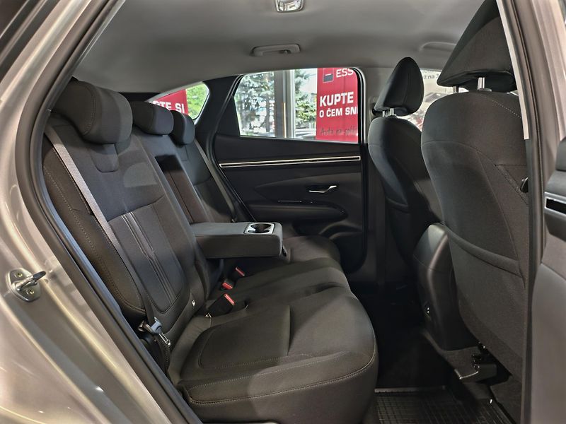 Hyundai Tucson 1.6 CRDi MHEV 100kW SMART, DPH - fotka 11 z 26