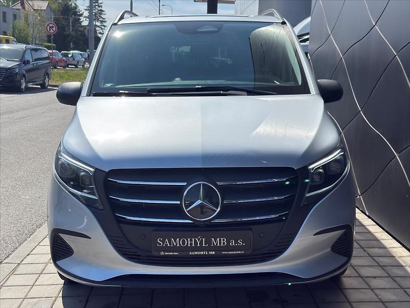 Mercedes-Benz Vito 2,0 116 CDI / Tourer Select / - fotka 9 z 21