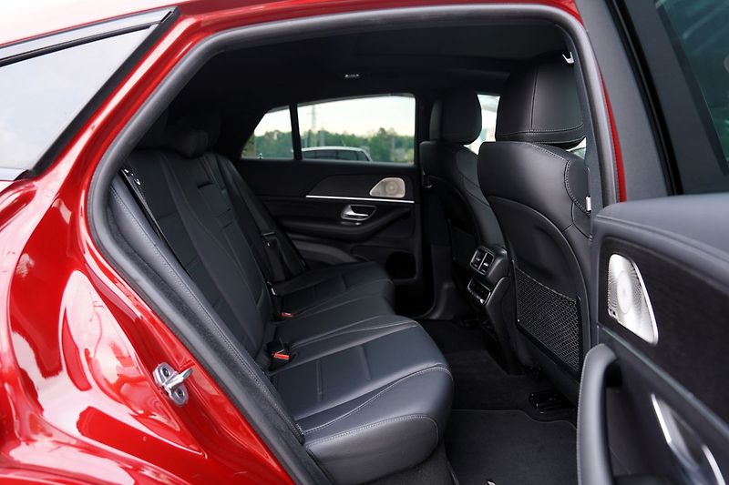 Mercedes-Benz GLE 400d 4Matic/AMG/21/ČR - fotka 31 z 48