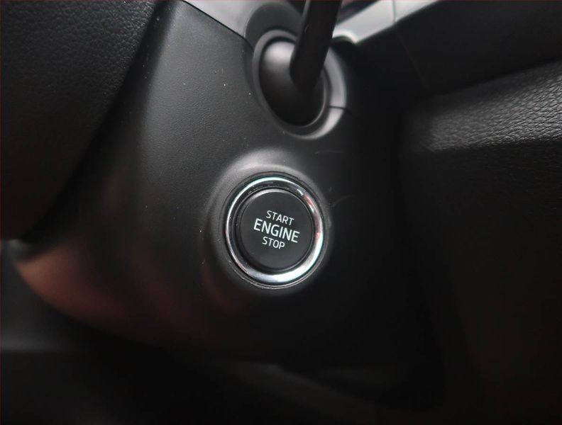 Škoda Fabia (2017) 1.0 TSI, Park. senzory - fotka 19 z 19