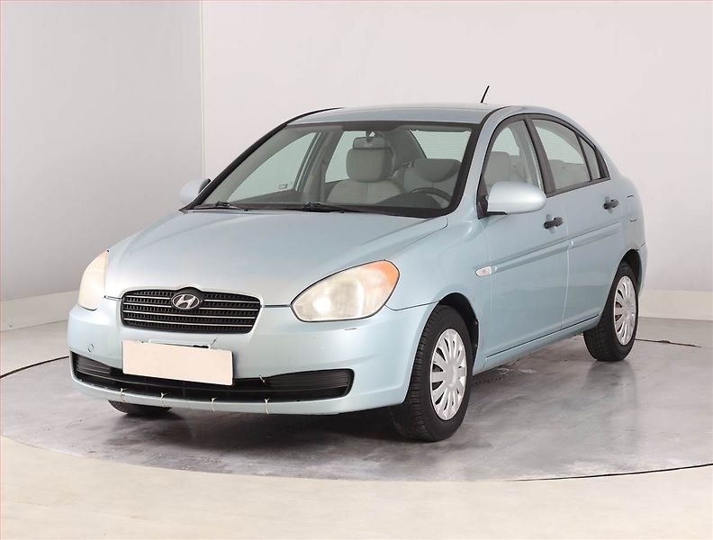 Hyundai Accent (2008) 1.4i, Klima, pěkný stav - fotka 2 z 17