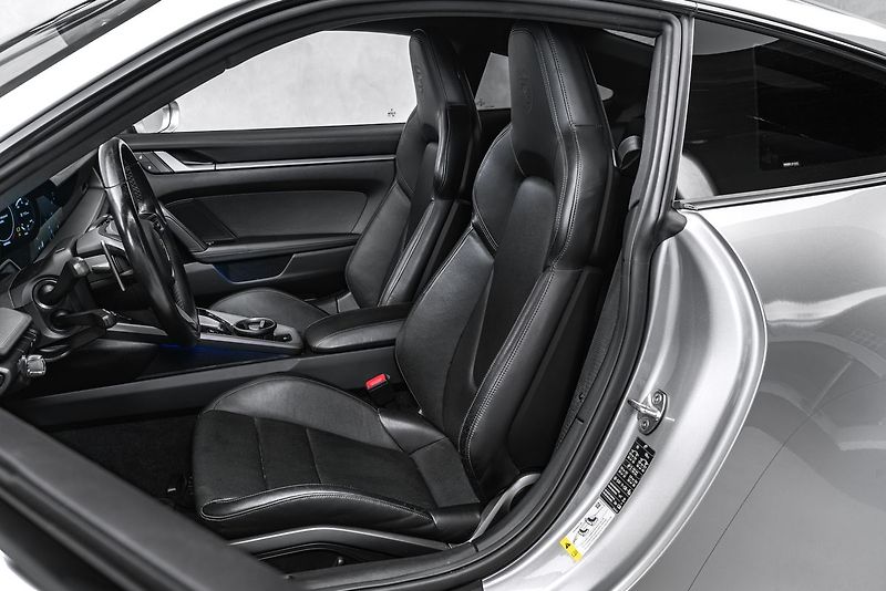 Porsche 911 Carrera 4 Sport Chrono PDLS - fotka 13 z 23